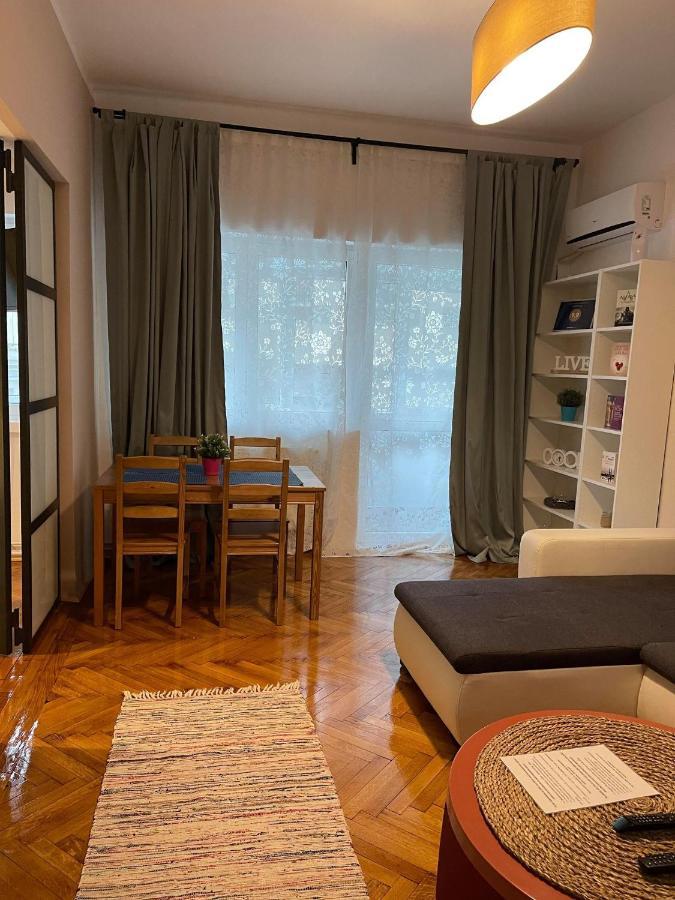 Interbellic Flat Apartment