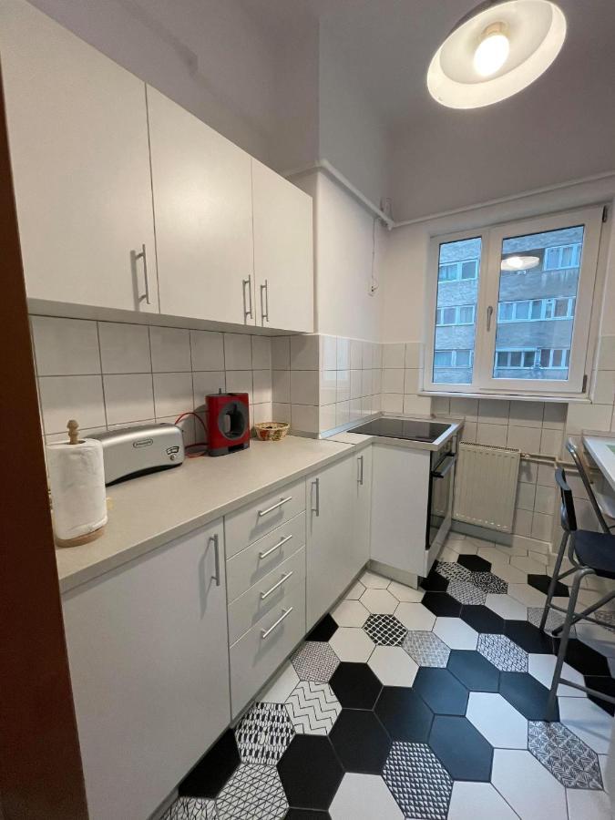 Interbellic Flat Apartment *