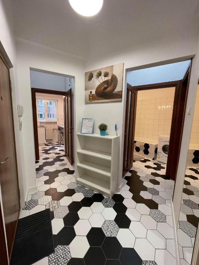 Interbellic Flat Apartment Bukarest