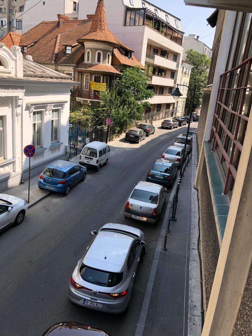 Interbellic Flat Bukarest